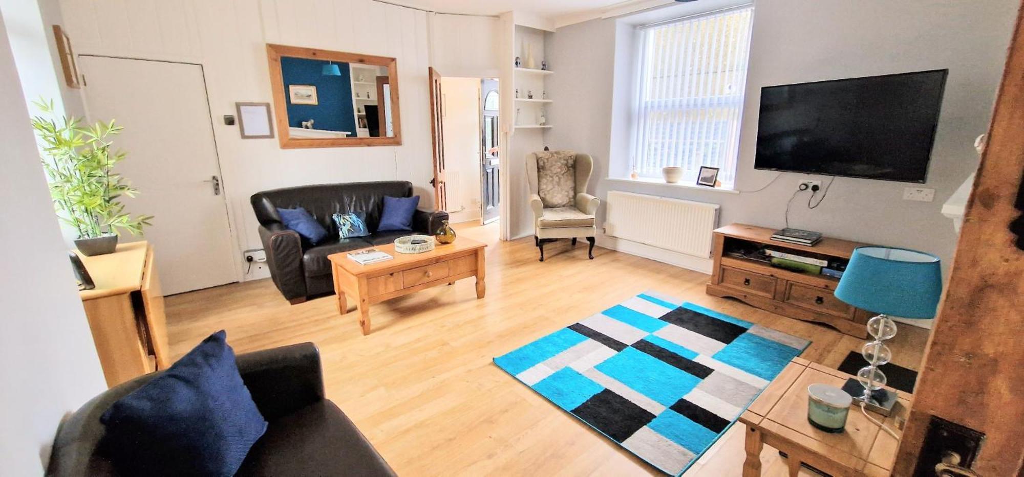 Cheerful 2 Bed Home With Mountain Views 블레노페스티니오그 외부 사진