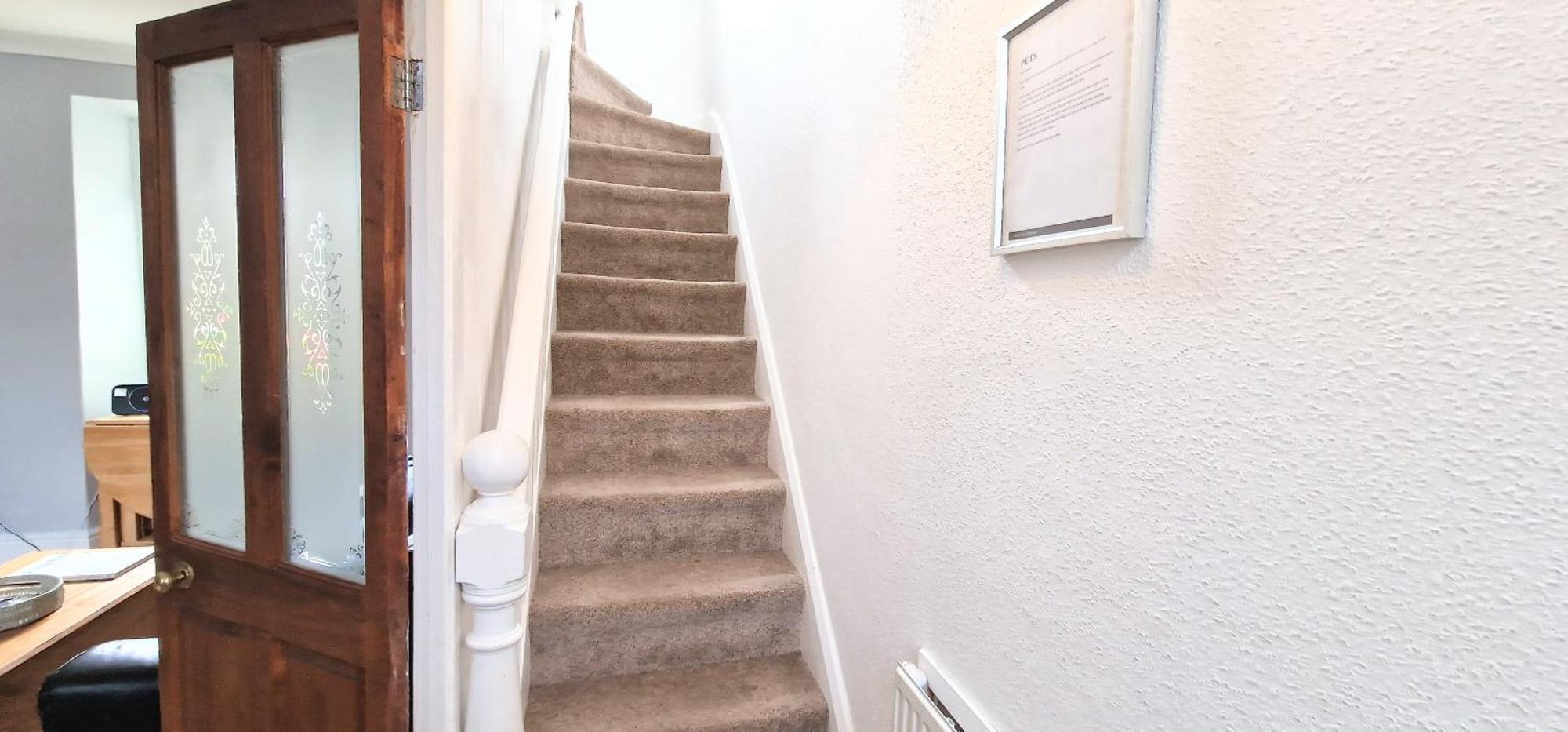 Cheerful 2 Bed Home With Mountain Views 블레노페스티니오그 외부 사진