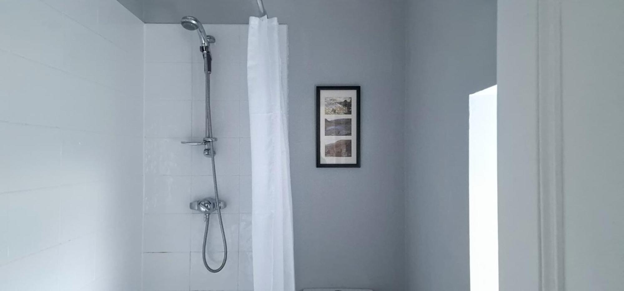 Cheerful 2 Bed Home With Mountain Views 블레노페스티니오그 외부 사진