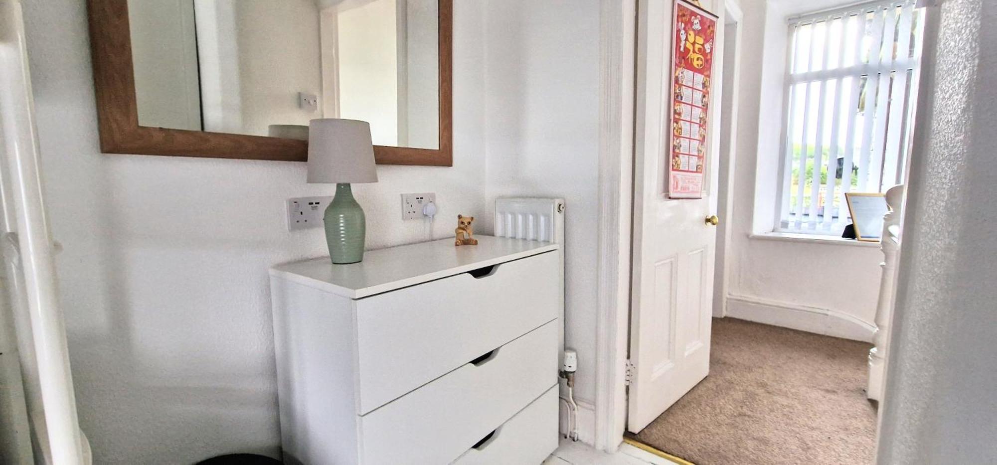 Cheerful 2 Bed Home With Mountain Views 블레노페스티니오그 외부 사진